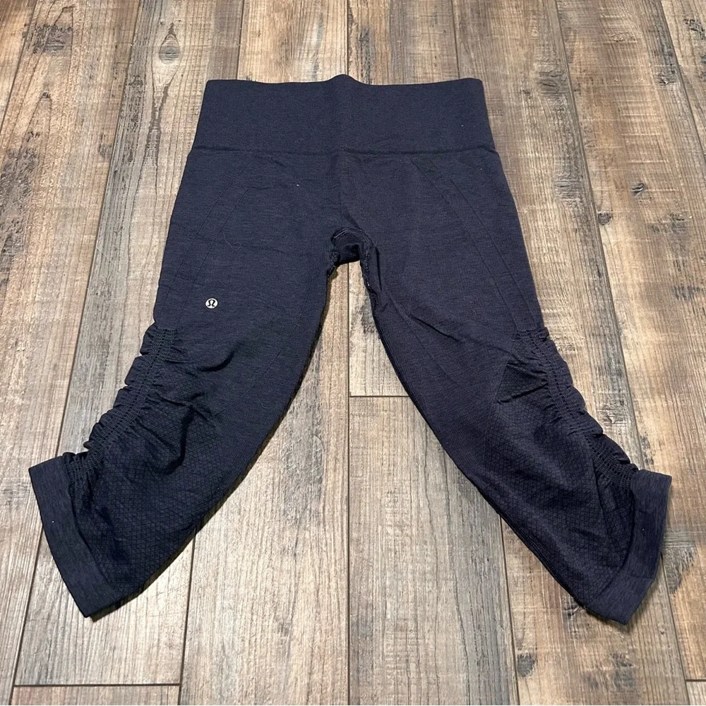 Lululemon In the Flow Crop II Legging Purple Blue  Size 4‎